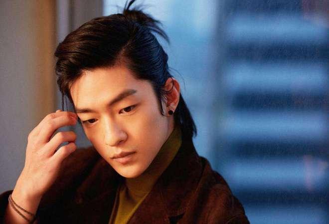 屈楚萧前女友最新爆料,揭秘娱乐圈背后的真相